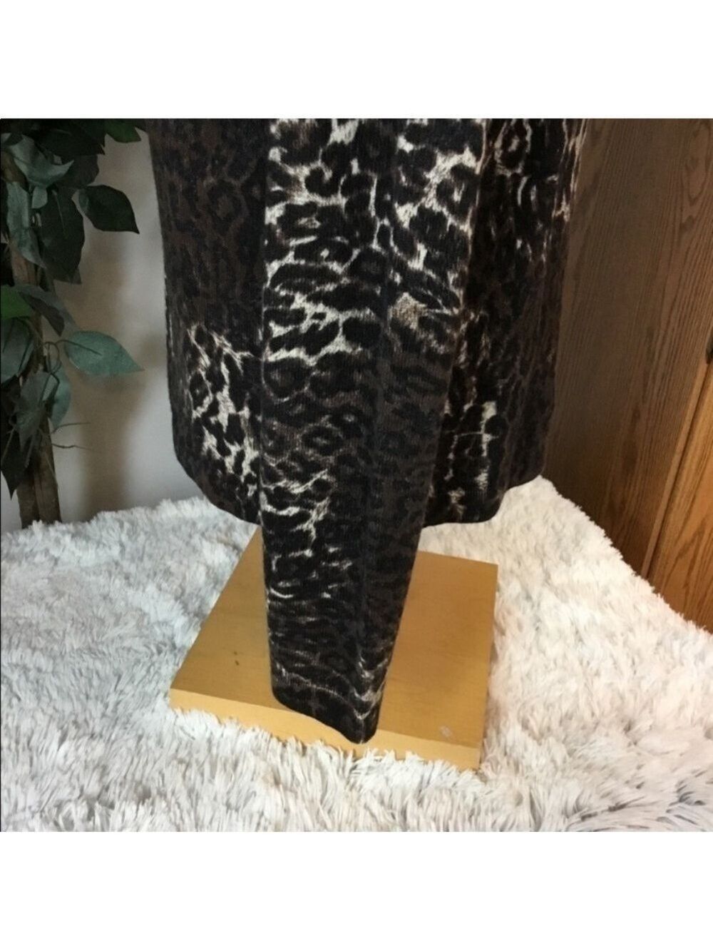 Neiman Marcus 100% Cashmere Leopard Print Cardigan Sweater XL NWT - Picture 4 of 13